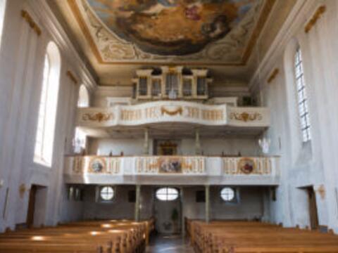 2026-03-10_14-06-54-wu_kirche_innen_empore