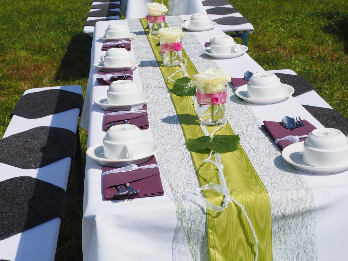 2026-03-17_14-23-07-kaffeetafel_bild_von_hans_auf_pixabay-693615