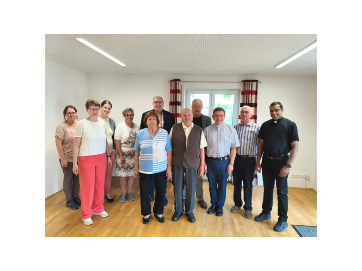 2026-06-03_08-45-34-au_verabschiedung_mesner_gesamt_31052026_4zu3